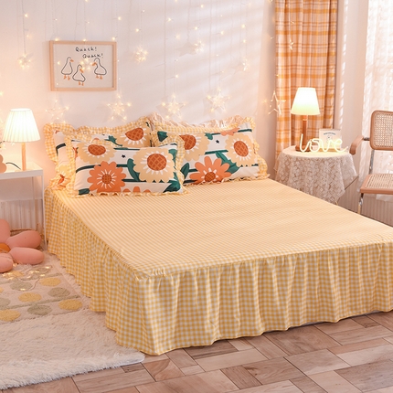 莎臣豹2025新款水洗磨毛活性印花植物羊绒单床裙 黄小格