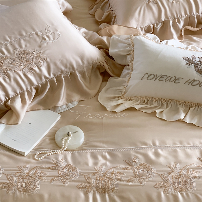 91家纺网 家纺一手货源 找家纺 若未 2023新款法式兰精天丝法式绣花四件套 芙洛娜-香槟