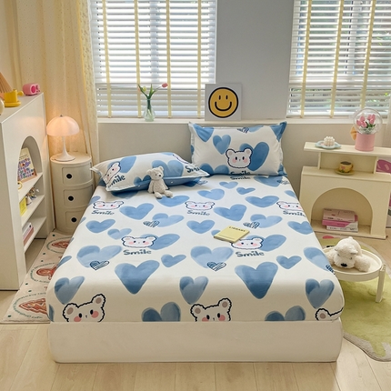 91家纺网 家纺一手货源 找家纺 铭成 2024新款全棉小清新印花四件套系列单品床笠 波波熊