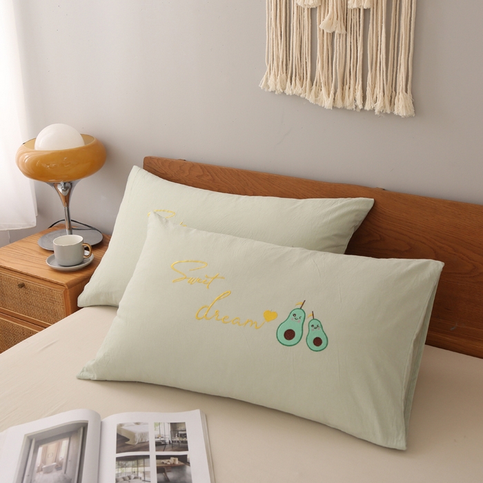 91家纺网 家纺一手货源 找家纺 锦绣万家  2023新款色织水洗棉绣花枕套 牛油果