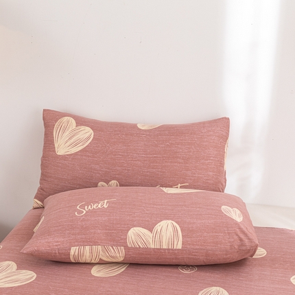 莎臣豹 2025新款植物羊绒单品枕套 甜蜜的心