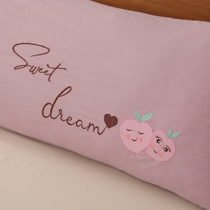 91家纺网 家纺一手货源 找家纺 锦绣万家2023新款色织水洗棉绣花双人枕套 水洗棉绣花桃子