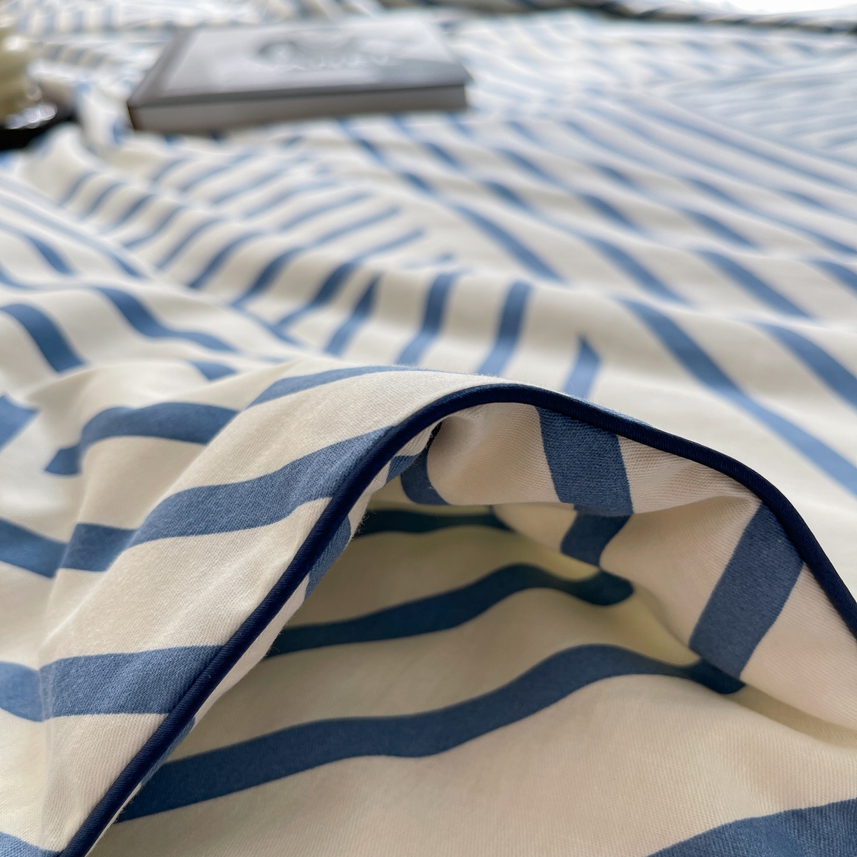 91家纺网 家纺一手货源 找家纺 柚子YOUTH 2023新款全棉夏被四件套 休闲条纹