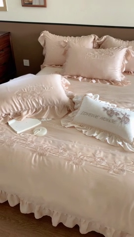 91家纺网 家纺一手货源 找家纺 若未 2023新款法式兰精天丝法式绣花四件套 芙洛娜-香槟