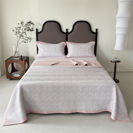 91家纺网 家纺一手货源 找家纺 （总）汇庭 2023新款雅丝床盖三件套