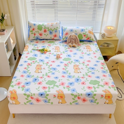 91家纺网 家纺一手货源 找家纺 芃成家纺 2023新款全棉13070单床笠 兔兔花海