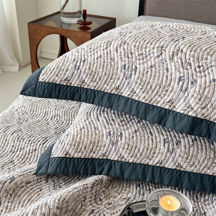 91家纺网 家纺一手货源 找家纺 汇庭 2023新款雅丝床盖三件套 瓦卡卡