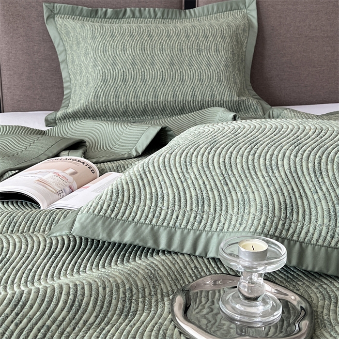 91家纺网 家纺一手货源 找家纺 汇庭 2023新款雅丝床盖三件套 佩古利