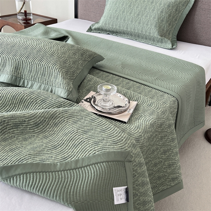 91家纺网 家纺一手货源 找家纺 汇庭 2023新款雅丝床盖三件套 佩古利