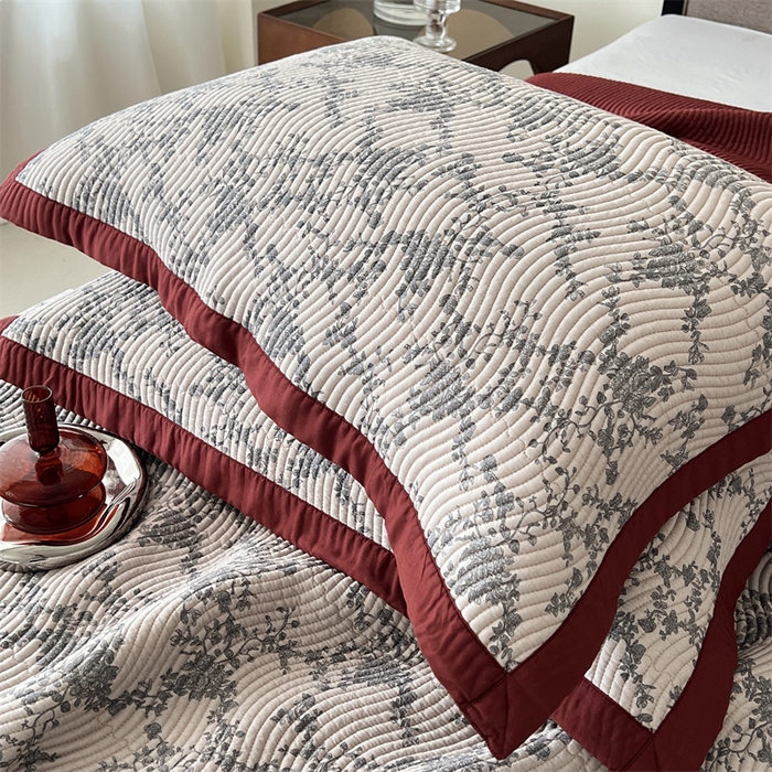 91家纺网 家纺一手货源 找家纺 汇庭 2023新款雅丝床盖三件套 薇薇雅