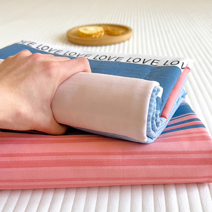 91家纺网 家纺一手货源 找家纺 芃成家纺 2023新款全棉老粗布床单 爱丽丝 蓝