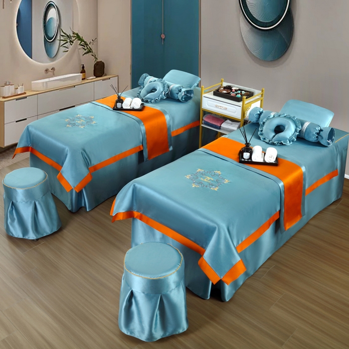 91家纺网 家纺一手货源 找家纺 莉人坊 2023新款贵妃缎按摩床床罩系列 逃之夭夭浅蓝