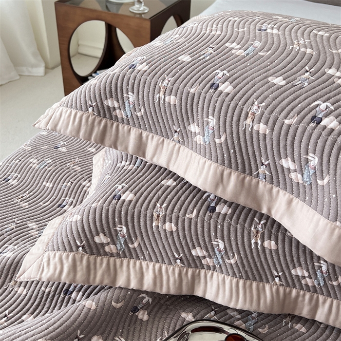 91家纺网 家纺一手货源 找家纺 汇庭 2023新款雅丝床盖三件套 梦游小兔