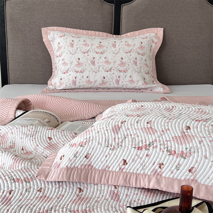 91家纺网 家纺一手货源 找家纺 汇庭 2023新款雅丝床盖三件套 雅典女孩