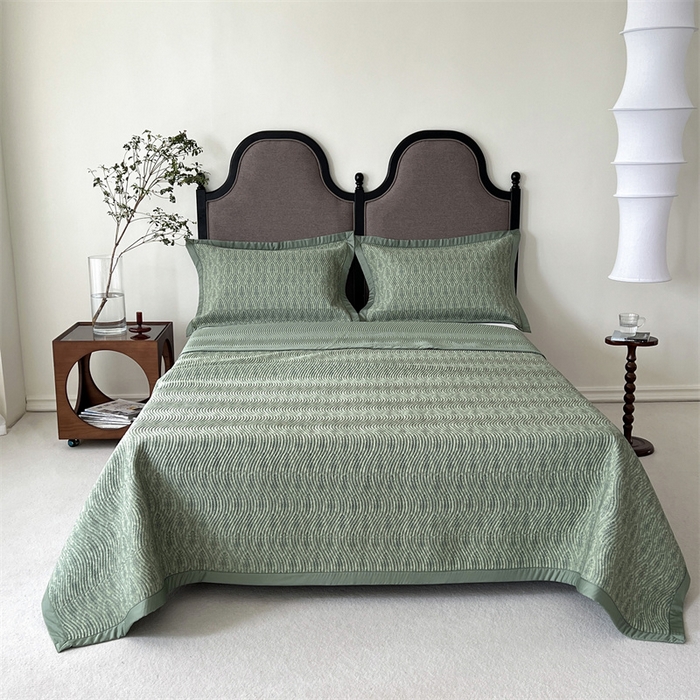 91家纺网 家纺一手货源 找家纺 汇庭 2023新款雅丝床盖三件套 佩古利