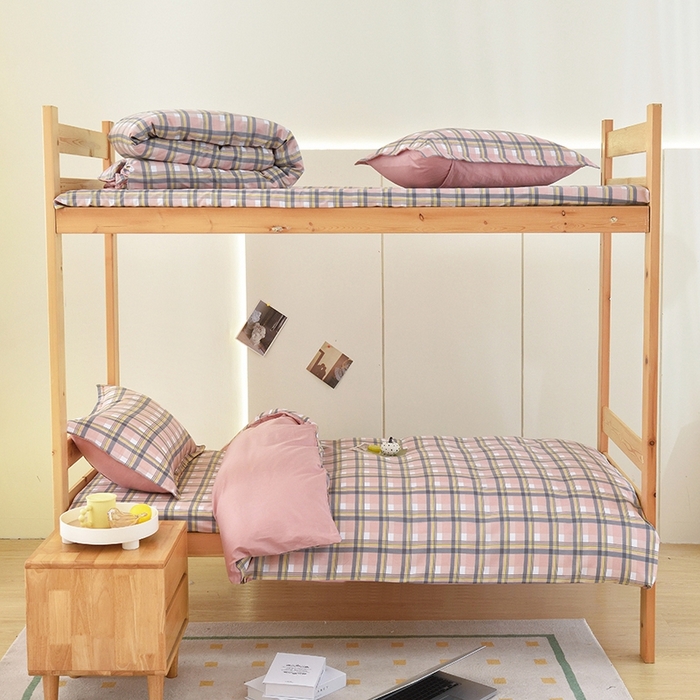 91家纺网 家纺一手货源 找家纺 朵希曼 2026新款全棉学生三件套 简格~粉