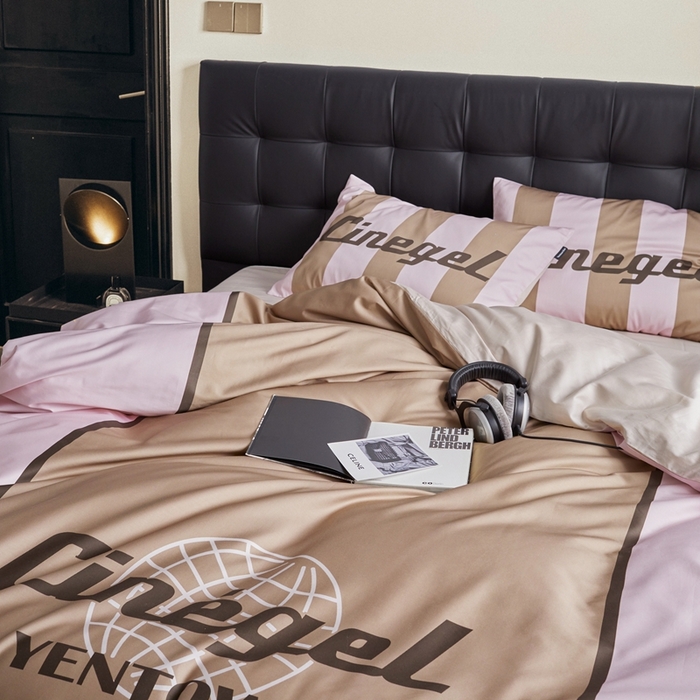 91家纺网 家纺一手货源 找家纺 圆岛 2023新款原创美式复古长绒棉全棉数码印花四件套 风格一 Nasa-棕粉