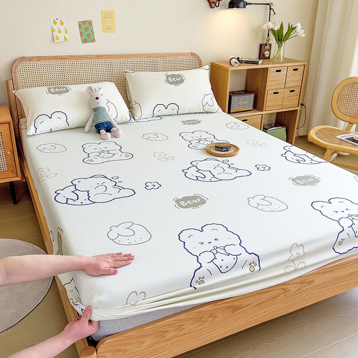 91家纺网 家纺一手货源 找家纺 芃成家纺 2023新款全棉老粗布床笠 草莓熊