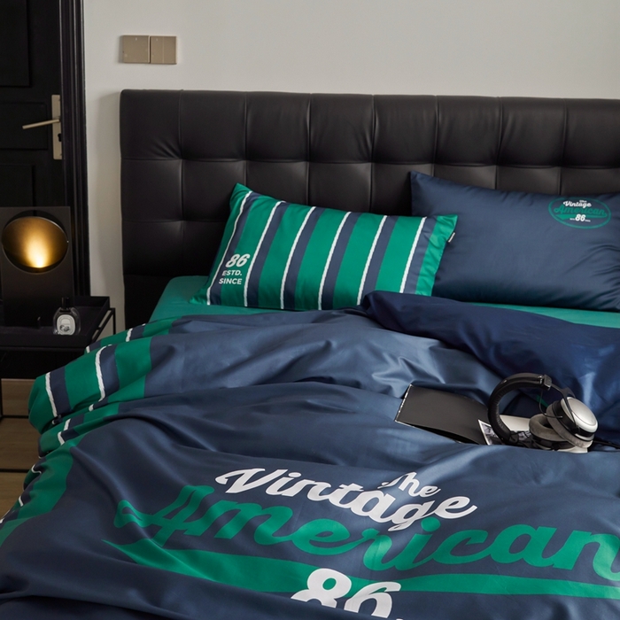 91家纺网 家纺一手货源 找家纺 圆岛 2023新款原创美式复古长绒棉全棉数码印花四件套 风格一 vintae-藏蓝绿