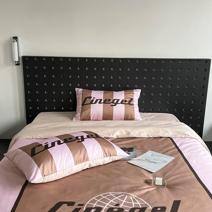 91家纺网 家纺一手货源 找家纺 圆岛 2023新款原创美式复古长绒棉全棉数码印花四件套 风格二 Nasa-棕粉