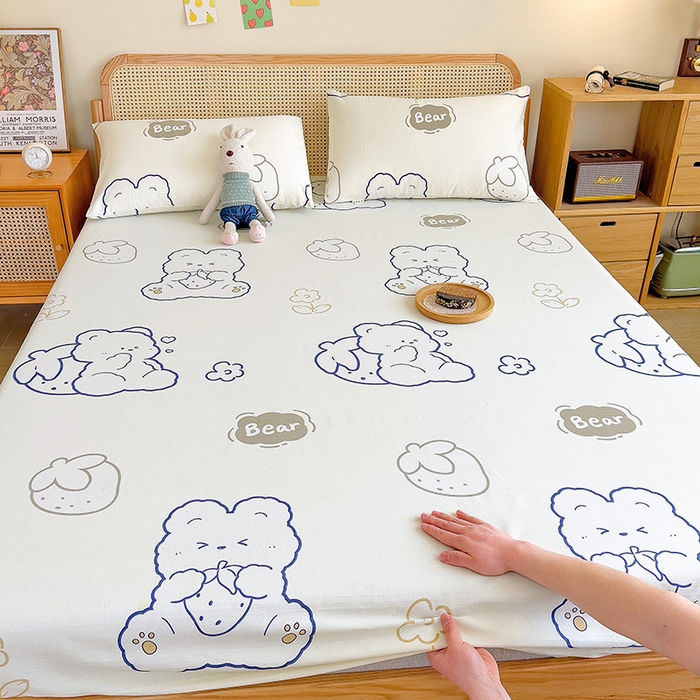 91家纺网 家纺一手货源 找家纺 芃成家纺 2023新款全棉老粗布床笠 草莓熊