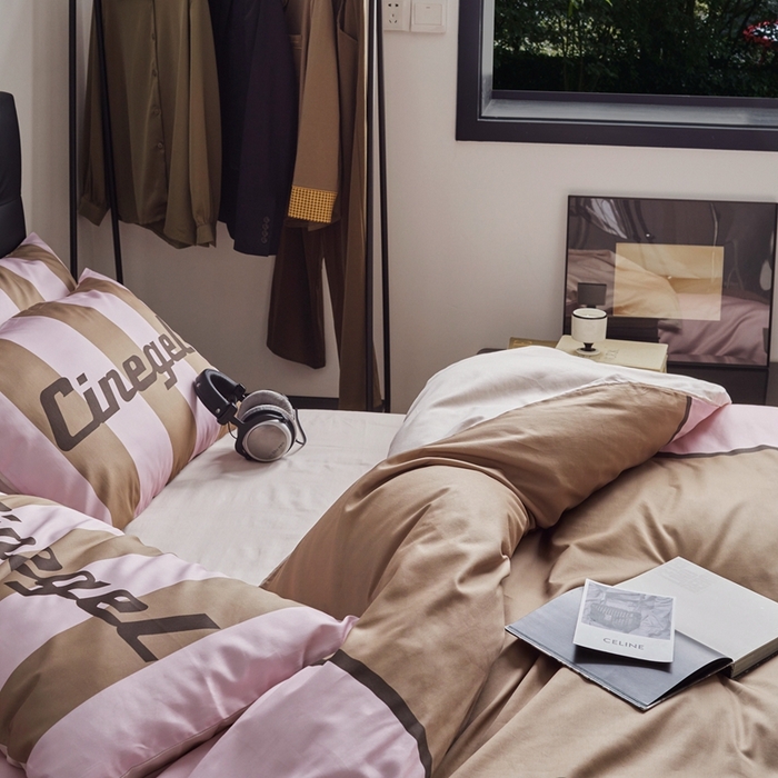 91家纺网 家纺一手货源 找家纺 圆岛 2023新款原创美式复古长绒棉全棉数码印花四件套 风格一 Nasa-棕粉