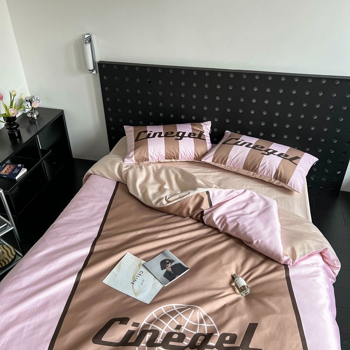 91家纺网 家纺一手货源 找家纺 圆岛 2023新款原创美式复古长绒棉全棉数码印花四件套 风格二 Nasa-棕粉