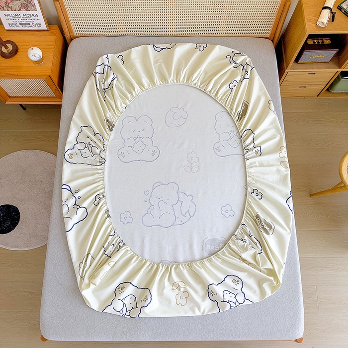 91家纺网 家纺一手货源 找家纺 芃成家纺 2023新款全棉老粗布床笠 草莓熊