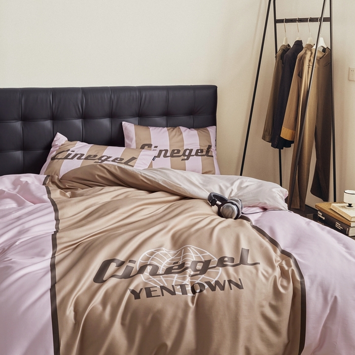 91家纺网 家纺一手货源 找家纺 圆岛 2023新款原创美式复古长绒棉全棉数码印花四件套 风格一 Nasa-棕粉