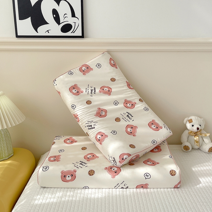 91家纺网 家纺一手货源 找家纺 良佐生活  2023新款A类60支全棉贡缎乳胶枕枕套  开心熊 粉