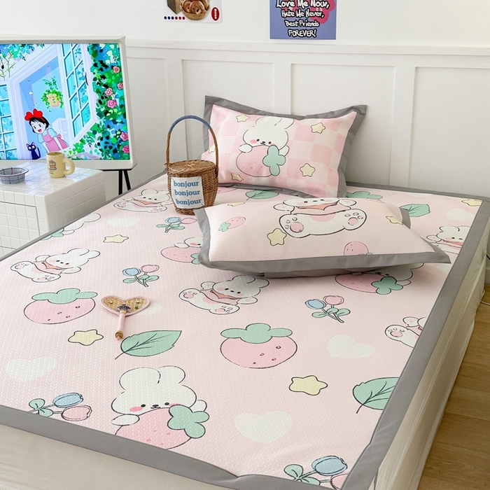 91家纺网 家纺一手货源 找家纺 昔可 2023新款凉感海洋丝针织软席三件套 草莓萌兔