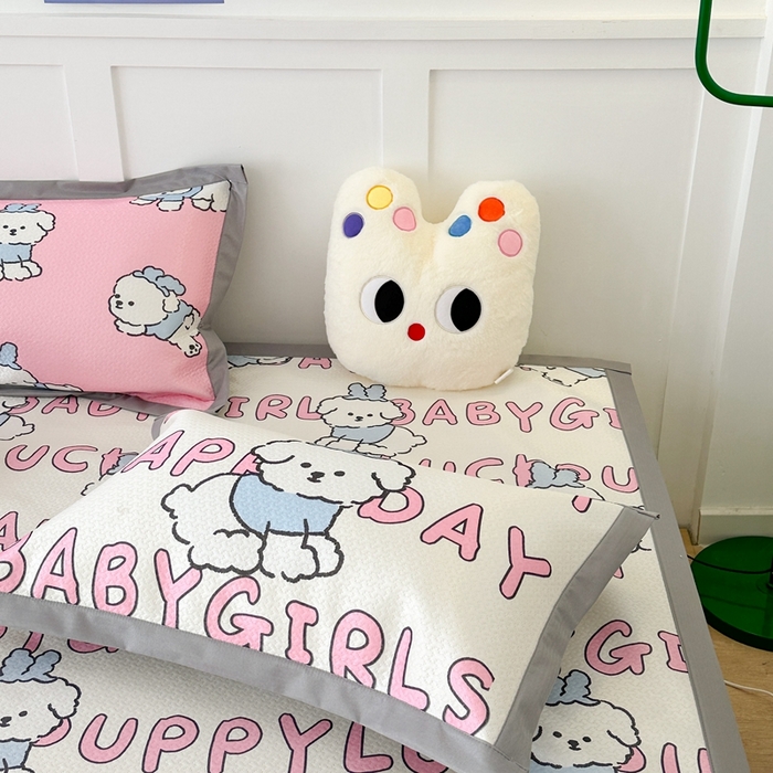 91家纺网 家纺一手货源 找家纺 昔可 2023新款凉感海洋丝针织软席三件套 粉字母狗狗