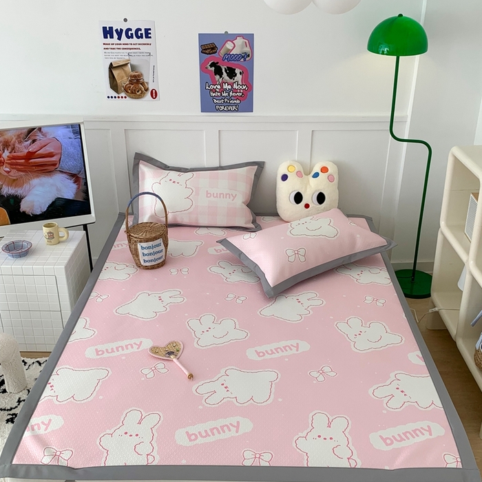 91家纺网 家纺一手货源 找家纺 昔可 2023新款凉感海洋丝针织软席三件套 粉色bunny