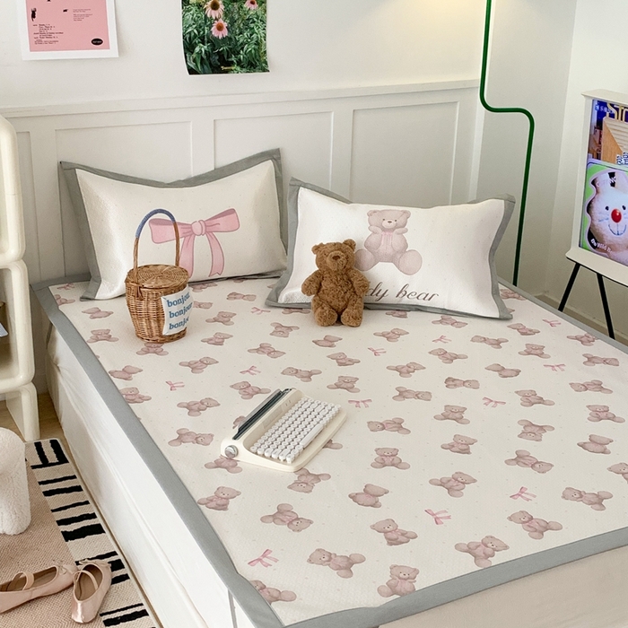 91家纺网 家纺一手货源 找家纺 昔可 2023新款凉感海洋丝针织软席三件套 萌萌蝴蝶结熊