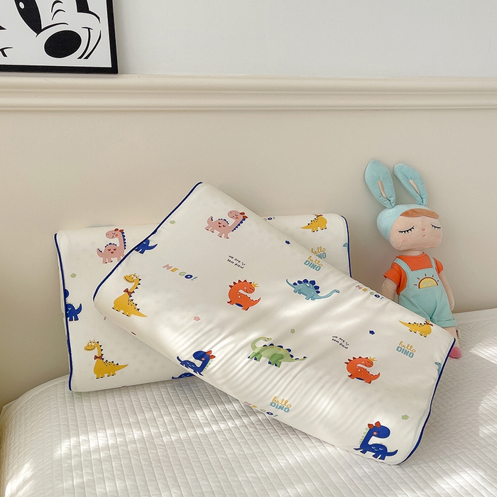 91家纺网 家纺一手货源 找家纺 良佐生活  2023新款A类60支全棉贡缎乳胶枕枕套  恐龙乐园