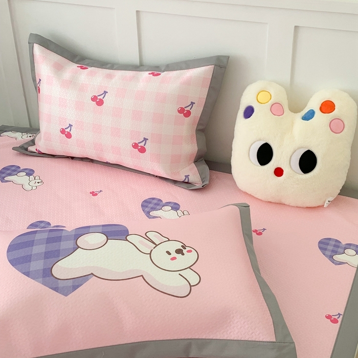 91家纺网 家纺一手货源 找家纺 昔可 2023新款凉感海洋丝针织软席三件套 紫爱心兔