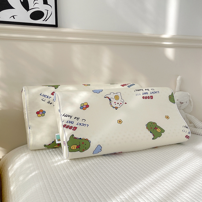 91家纺网 家纺一手货源 找家纺 良佐生活  2023新款A类60支全棉贡缎乳胶枕枕套  恐龙宝宝