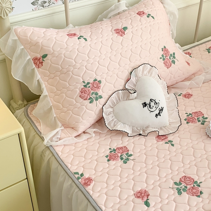 91家纺网 家纺一手货源 找家纺 昔可 2023新款单层雪纺花边乳胶凉席三件套 荔枝玫瑰