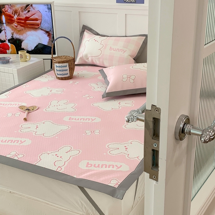 91家纺网 家纺一手货源 找家纺 昔可 2023新款凉感海洋丝针织软席三件套 粉色bunny