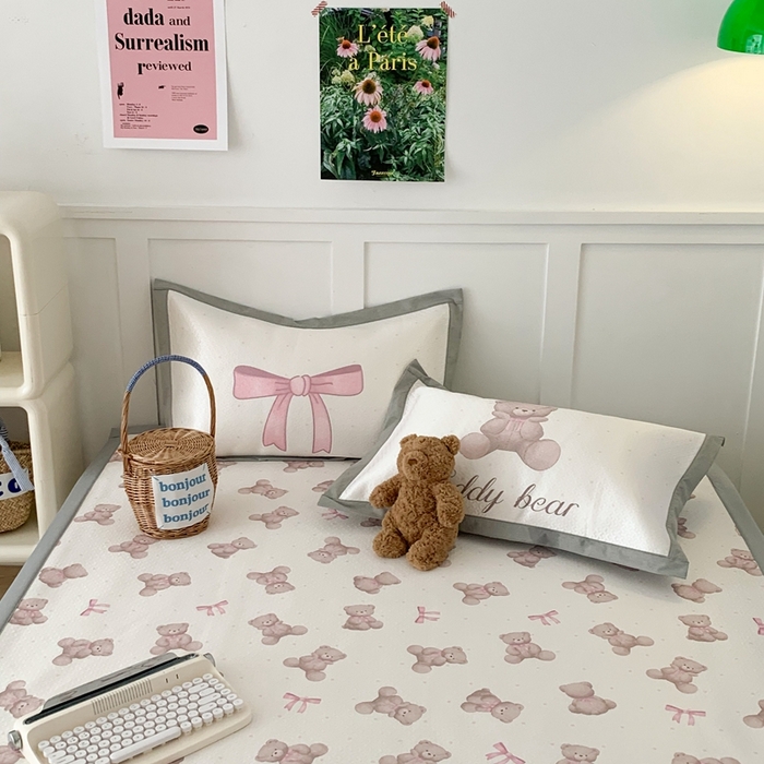 91家纺网 家纺一手货源 找家纺 昔可 2023新款凉感海洋丝针织软席三件套 萌萌蝴蝶结熊