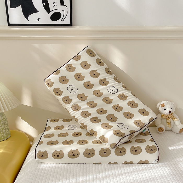 91家纺网 家纺一手货源 找家纺 良佐生活  2023新款A类60支全棉贡缎乳胶枕枕套 口袋熊