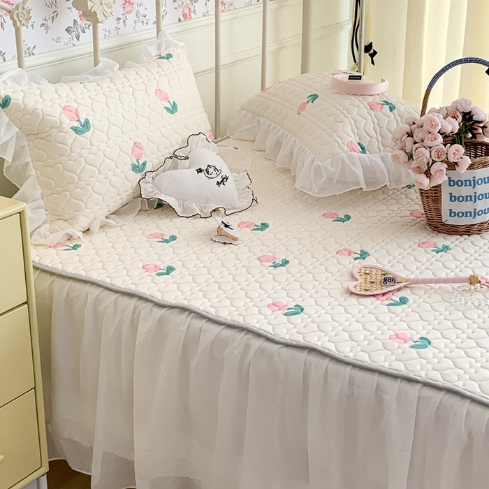 91家纺网 家纺一手货源 找家纺 昔可 2023新款单层雪纺花边乳胶凉席三件套 粉嫩小郁金