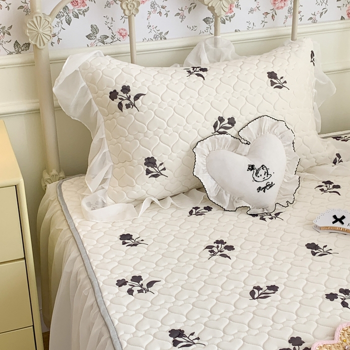 91家纺网 家纺一手货源 找家纺 昔可 2023新款单层雪纺花边乳胶凉席三件套 南法优雅