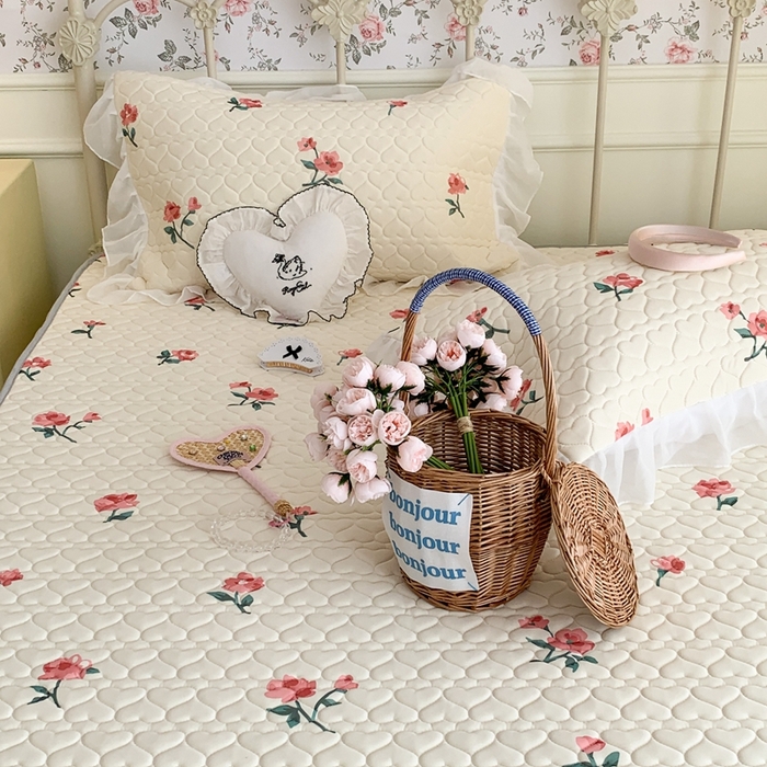 91家纺网 家纺一手货源 找家纺 昔可 2023新款单层雪纺花边乳胶凉席三件套 薄樱粉枝