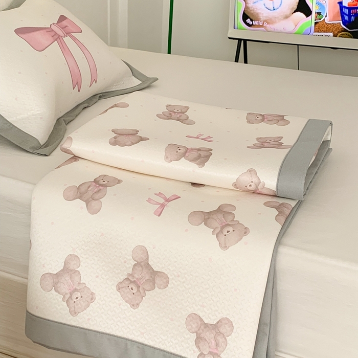 91家纺网 家纺一手货源 找家纺 昔可 2023新款凉感海洋丝针织软席三件套 萌萌蝴蝶结熊