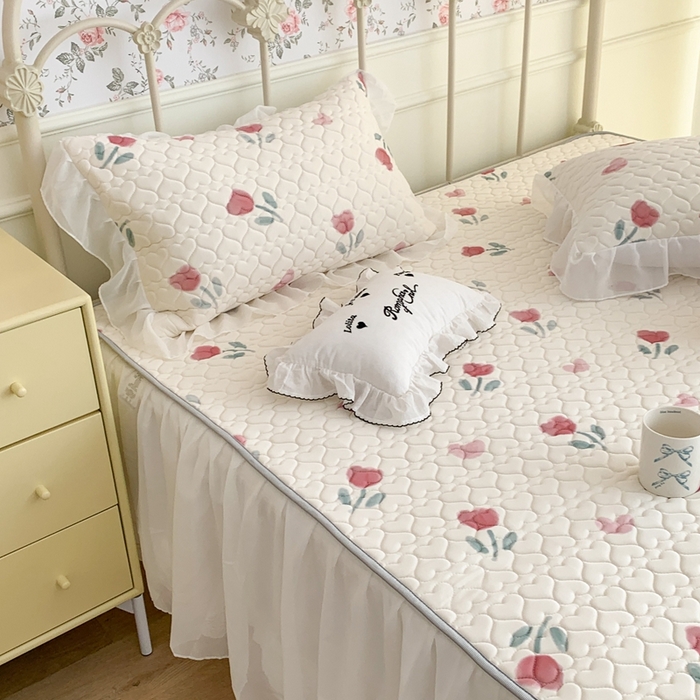 91家纺网 家纺一手货源 找家纺 昔可 2023新款单层雪纺花边乳胶凉席三件套 红色郁金香