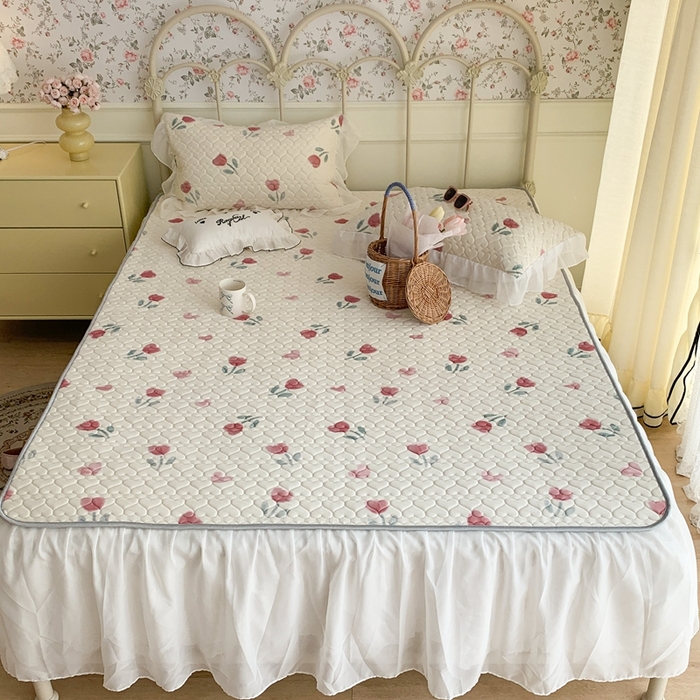 91家纺网 家纺一手货源 找家纺 昔可 2023新款单层雪纺花边乳胶凉席三件套 红色郁金香