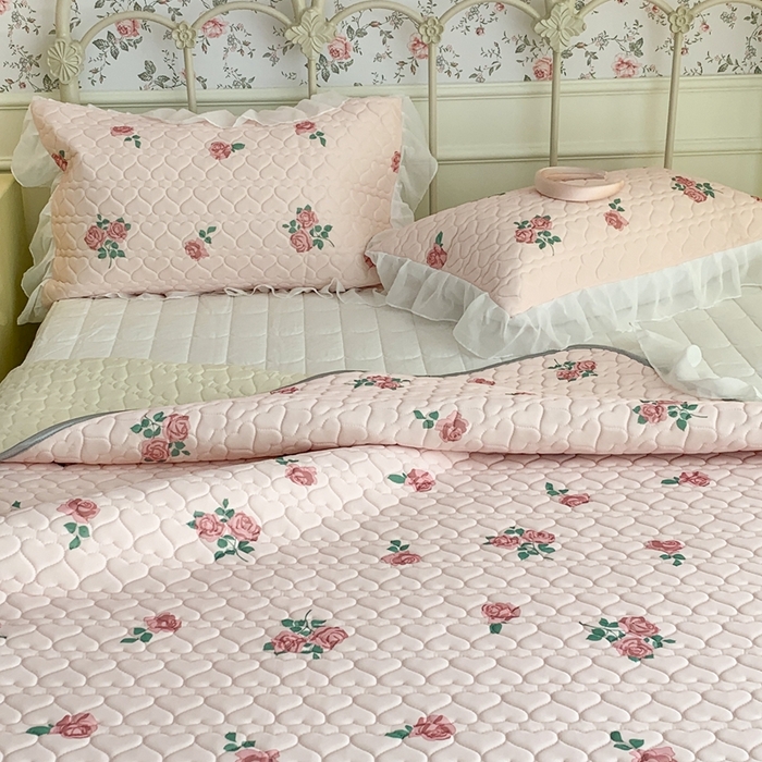 91家纺网 家纺一手货源 找家纺 昔可 2023新款单层雪纺花边乳胶凉席三件套 荔枝玫瑰