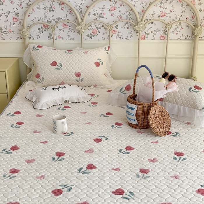 91家纺网 家纺一手货源 找家纺 昔可 2023新款单层雪纺花边乳胶凉席三件套 红色郁金香