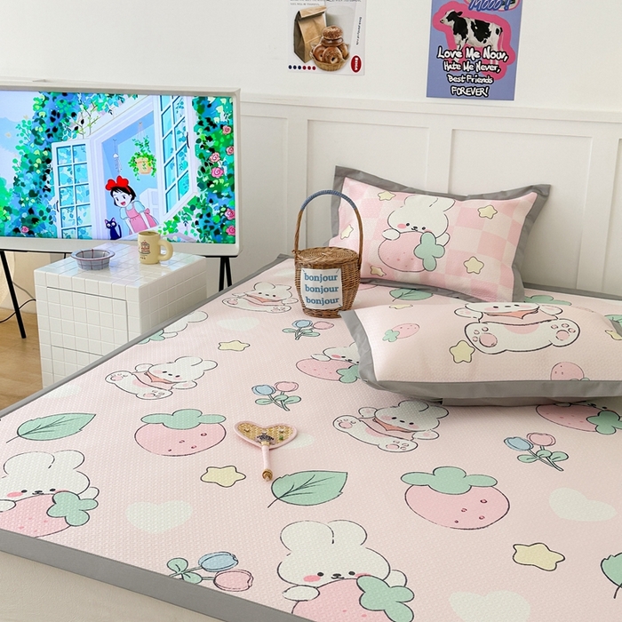 91家纺网 家纺一手货源 找家纺 昔可 2023新款凉感海洋丝针织软席三件套 草莓萌兔